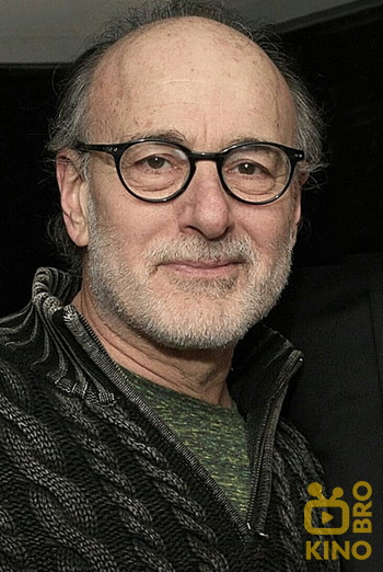 Photo of actor Peter Friedman