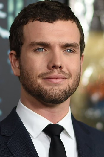 Photo of actor Austin Swift