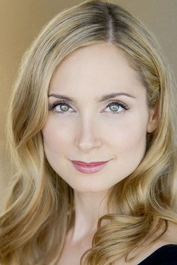 Photo of actress Robyn Cohen