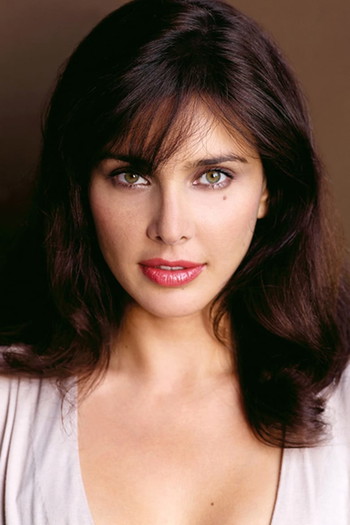 Photo of actress Lisa Ray