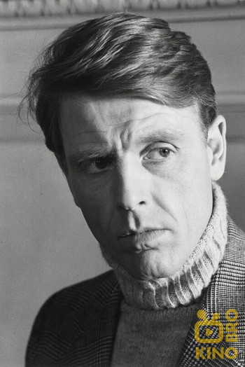 Photo of actor Edward Fox