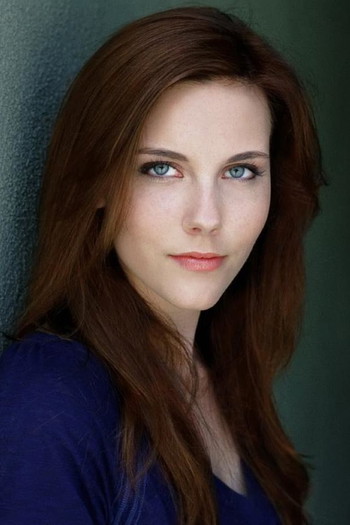 Photo of actress Kelsey Sanders