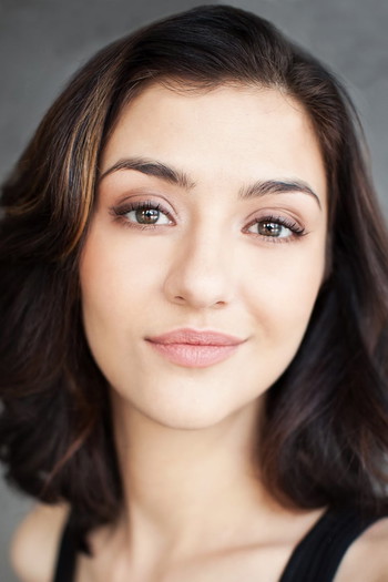 Photo of actress Katie Findlay