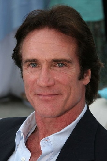 Photo of actor Barry Van Dyke