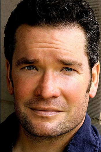 Photo of actor Matthew Tompkins