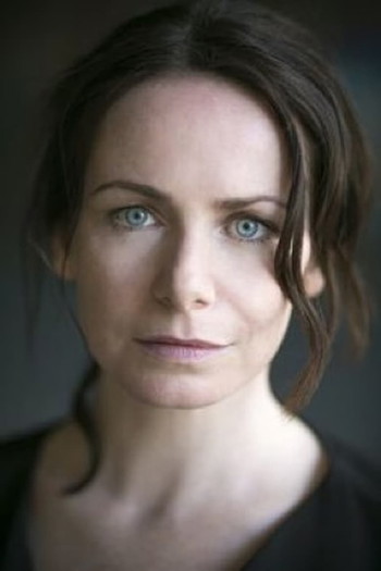 Photo of actress Clare Calbraith