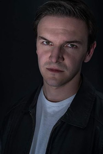 Photo of actor Jonathan Everett