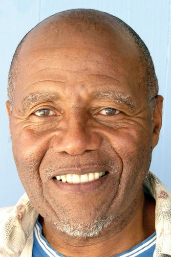 Photo of actor Sam Motoana Phillips