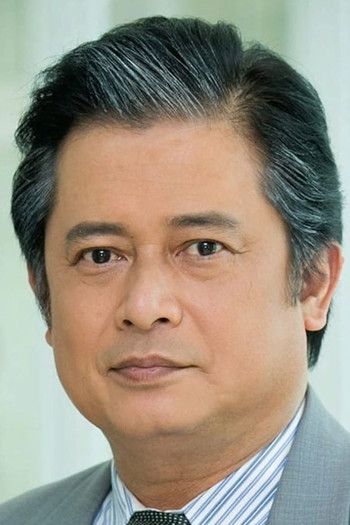 Photo of actor Santisuk Promsiri