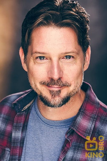 Photo of actor Marc Worden