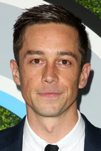 Photo of actor Killian Scott