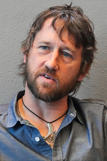 Photo of actor Chris Shiflett