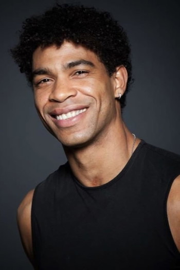 Photo of actor Carlos Acosta