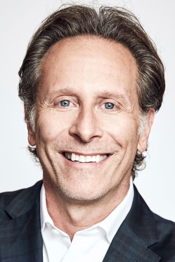 Photo of actor Steven Weber