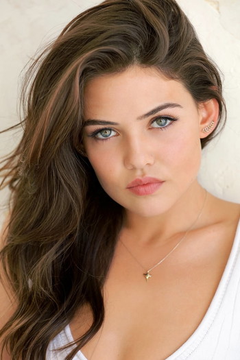 Photo of actress Danielle Campbell