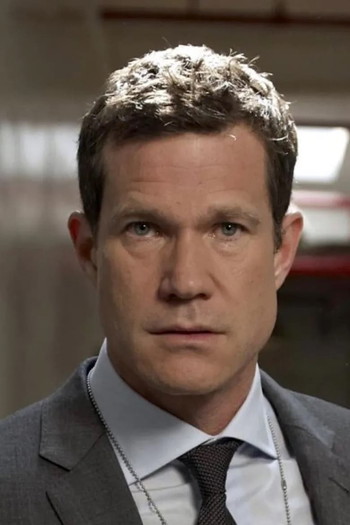 Photo of actor Dylan Walsh