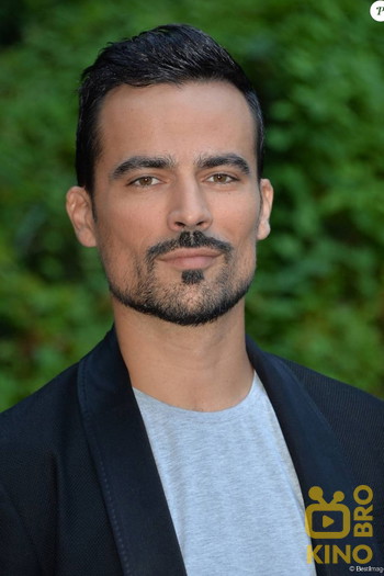 Photo of actor Damien Sargue