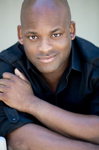 Photo of actor Doron Bell