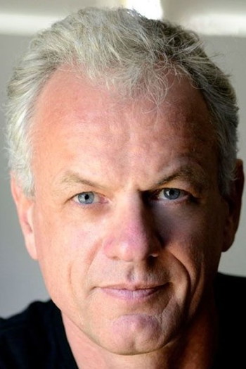 Photo of actor Alastair Duncan