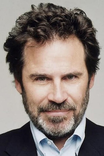 Photo of actor Dennis Miller