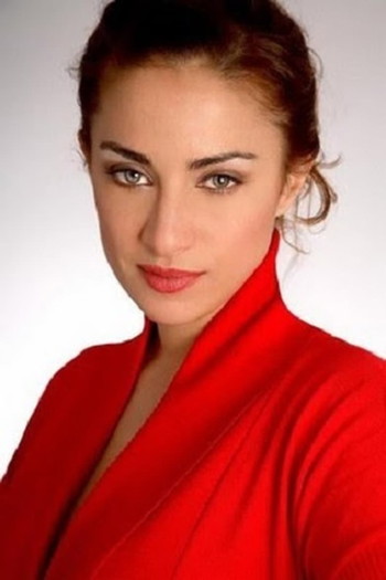 Photo of actress Leslie Olivan