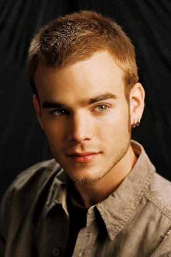 Photo of actor David Gallagher