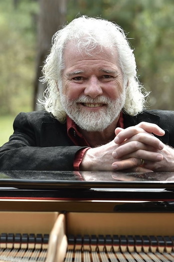 Photo of actor Chuck Leavell