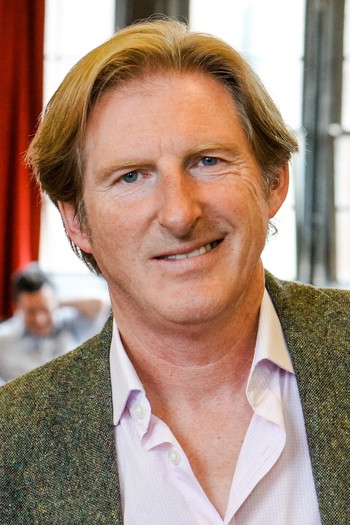 Фото актёра Adrian Dunbar