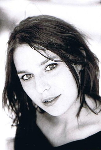 Photo of actress Chloé Flipo