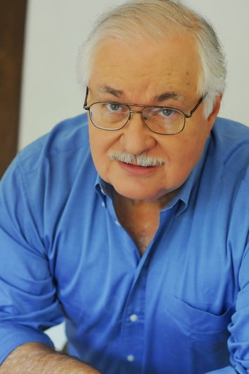 Photo of actor Carl Gottlieb