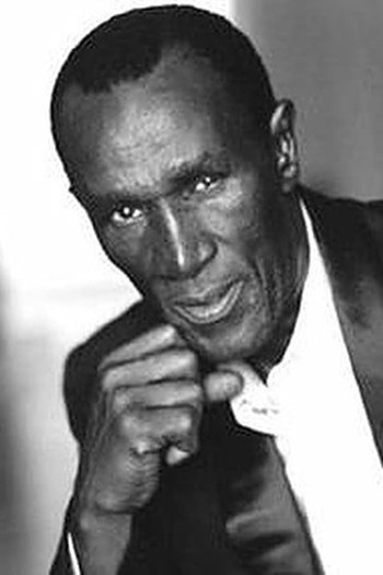 Photo of actor Henry Cele