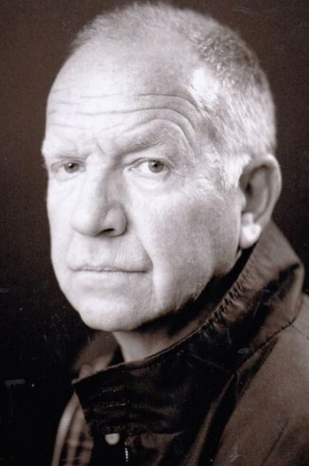 Photo of actor Tom Chadbon