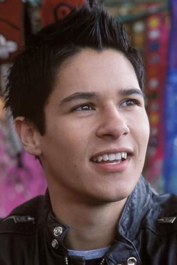 Photo of actor Oliver James