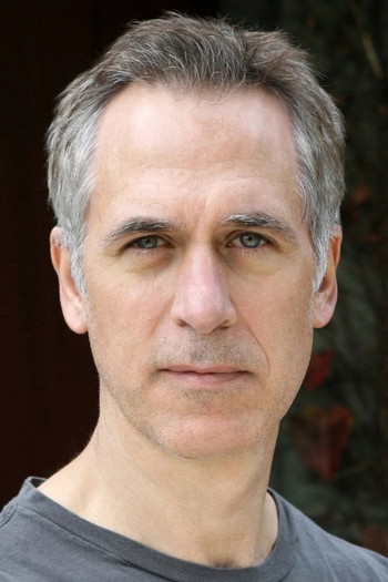 Photo of actor Tom Amandes