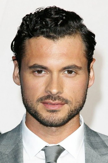 Photo of actor Adan Canto