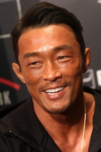 Photo of actor Yoshihiro Akiyama