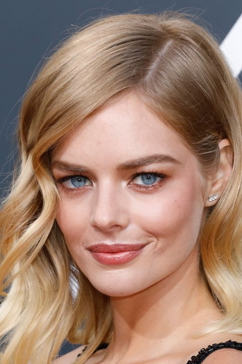 Photo of actress Samara Weaving