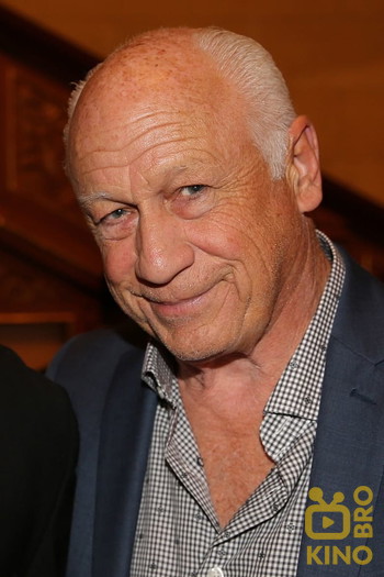 Photo of actor Joey Travolta