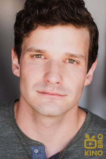 Photo of actor Chase Elwood