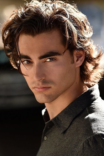 Photo of actor Blake Michael