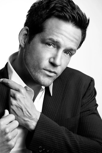 Photo of actor Josh Hopkins