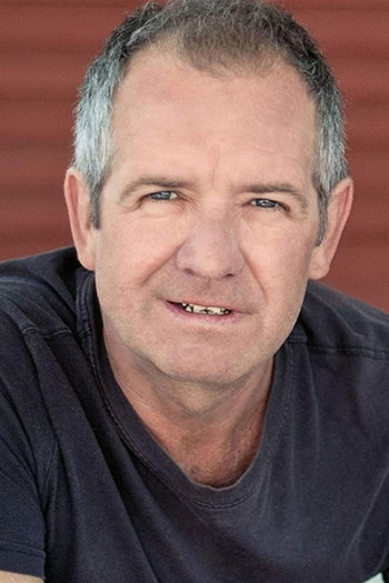 Photo of actor Lawrence Barry