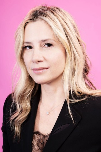 Photo of actress Mira Sorvino