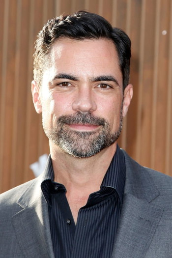 Photo of actor Danny Pino