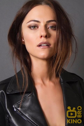 Photo of actress Alexandra Park