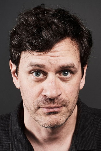 Photo of actor Tom Everett Scott