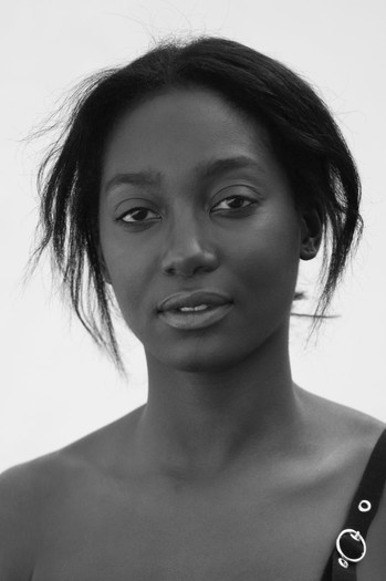 Photo of actress Mouna Traoré