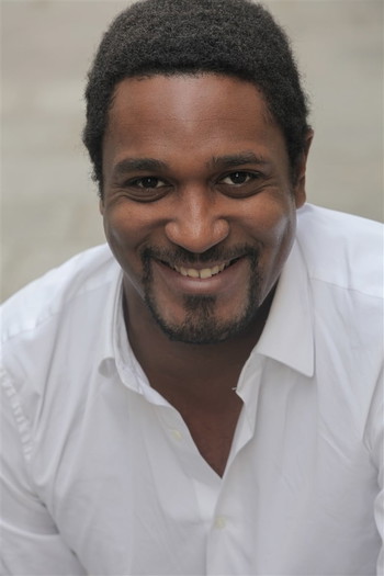 Photo of actor Daniel Njo Lobé