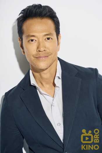 Photo of actor Louis Ozawa