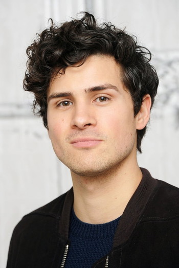 Photo of actor Anthony Padilla